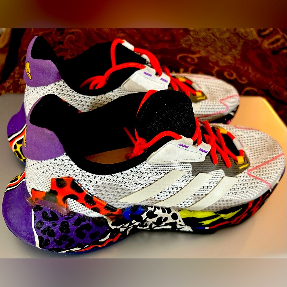 Colorful patterns adidas size 8